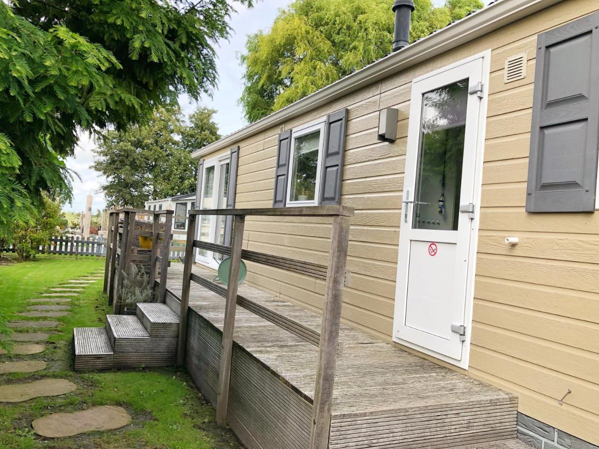 Chalet 511 Op Recreatiepark De Wielen 신트 마르턴 외부 사진